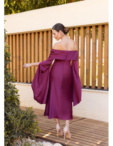 Robe midi à encolure bardot en satin et manches tombantes