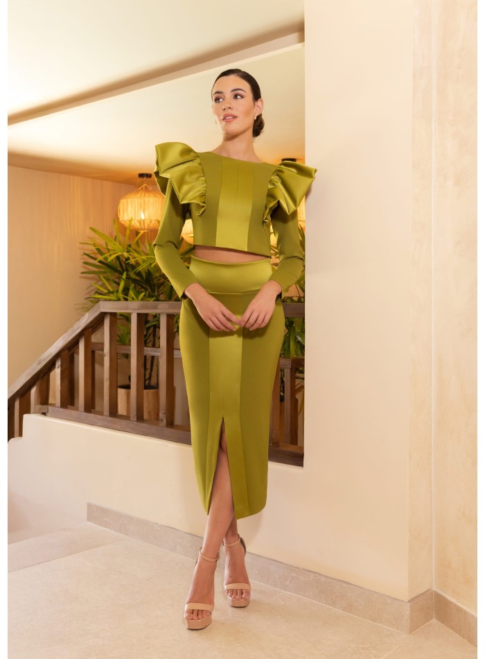 Ensemble composé d'un top à volants et d'une...