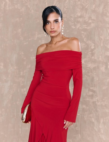 Robe d'invité longue avec encolure bateau et manches longues