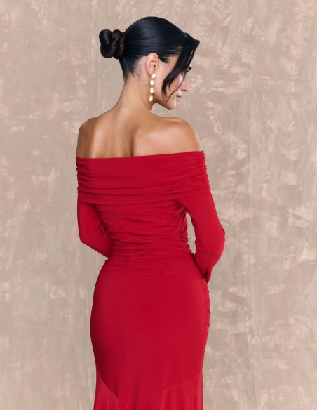 Robe d'invité longue avec encolure bateau et manches longues