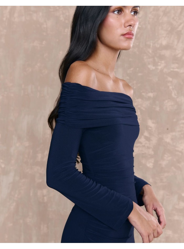 Vestido largo de invitada con manga larga y...