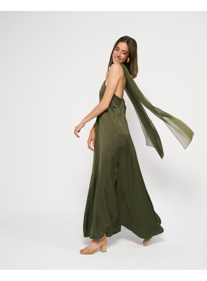 Longue cape en mousseline de soie de couleur vert chasseur