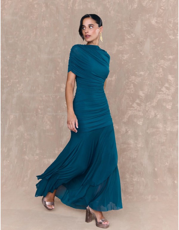 Vestido largo de tul con escote cruzado en tejido de tul 2