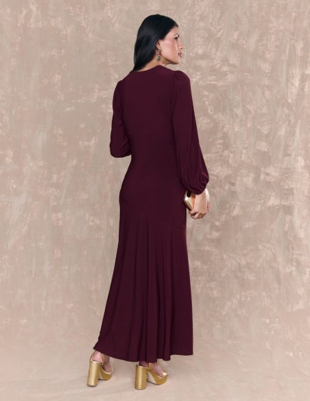 Vestido midi burdeos con escote en pico Vestido midi burdeos con escote en pico
