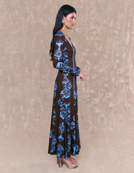 Vestido midi marrón de mangas largas con estampado Vestido midi marrón de mangas largas con estampado