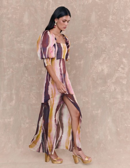 Robe longue multicolore à encolure carrée et manches françaises bouffantes