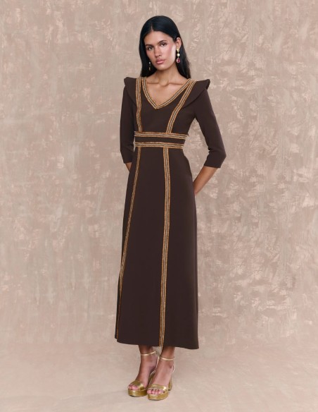 Vestido midi con manga francesa y motivos de fornitura Vestido midi con manga francesa y motivos de fornitura