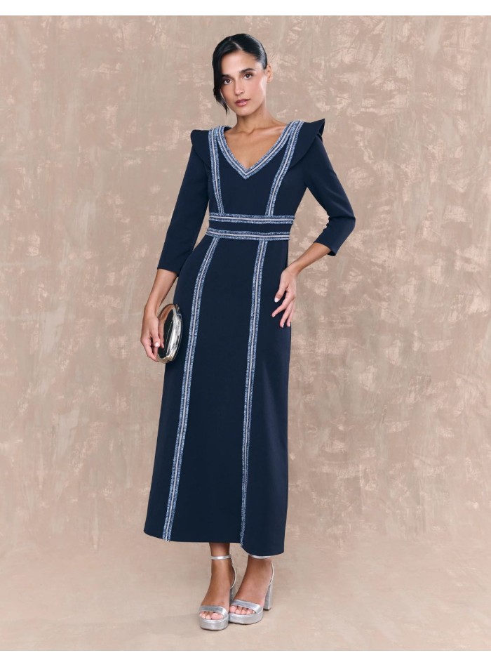 Robe midi bleue avec manches françaises et motifs de passementerie