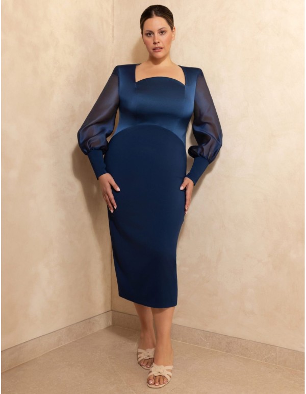 Robe midi en satin de crêpe avec encolure carrée et...
