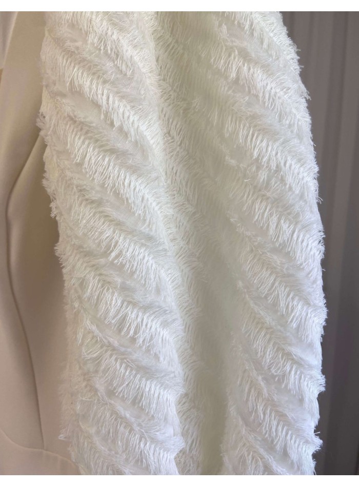 Vestido midi marfil con mangas abullonadas