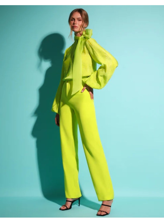 Long trousers in lemon crepe with high rise