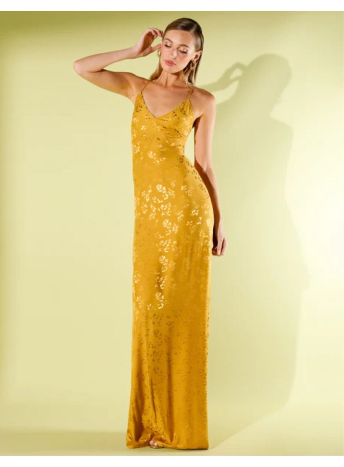 Vestido largo satinado en jacquard mostaza con tirantes