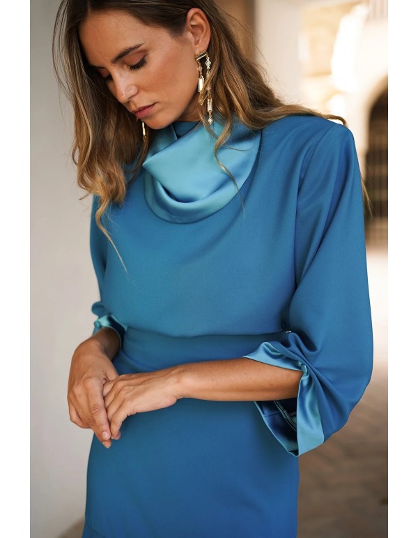 Elégant top turquoise avec col et poignets en satin 2