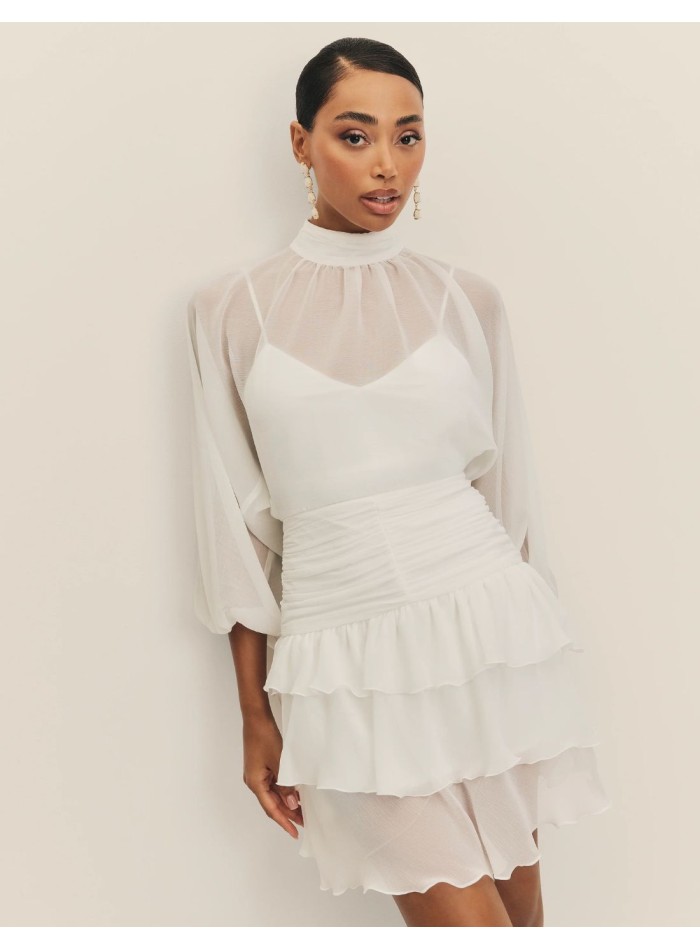 Short wedding dress in chiffon with halter neckline