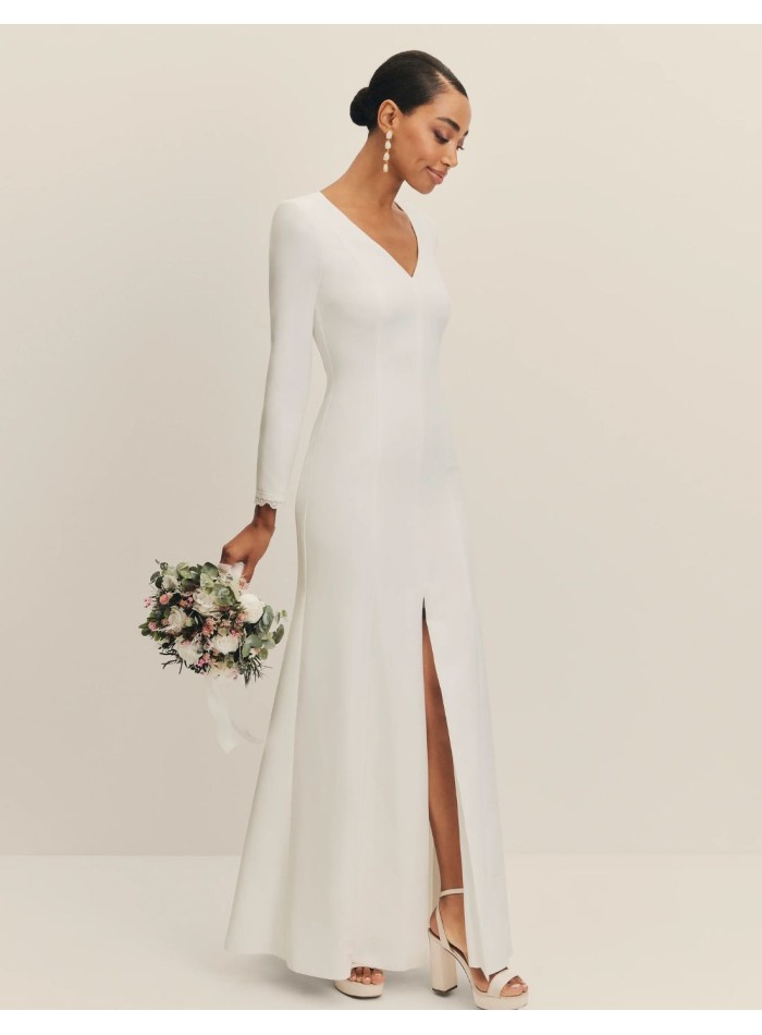 Robe de mariée longue avec décolleté en V et...