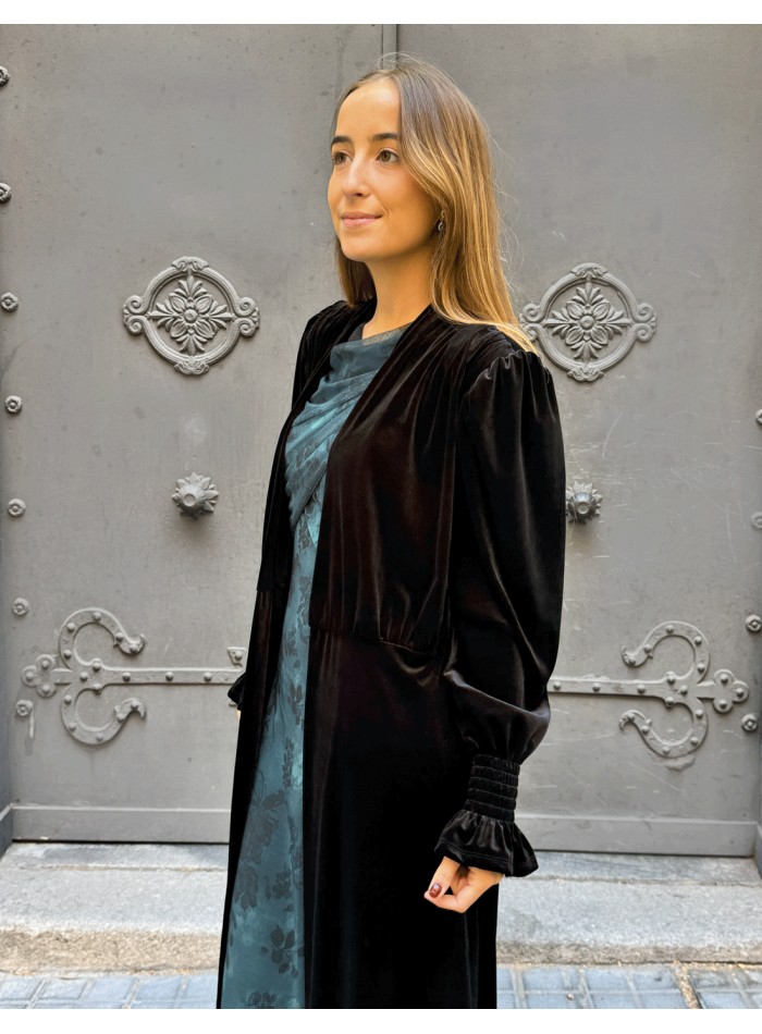 Black velvet kimono for wedding guests