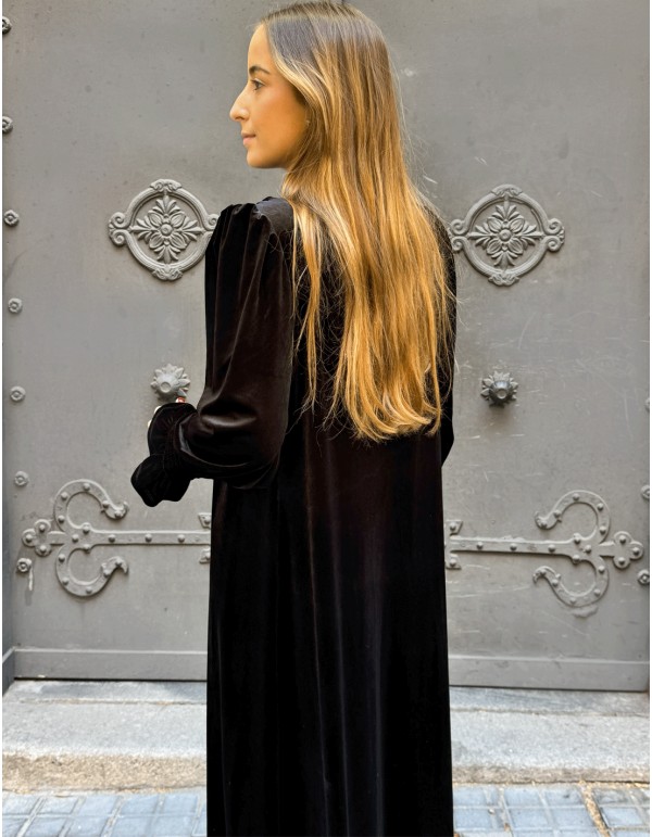 Black velvet kimono for wedding guests 2