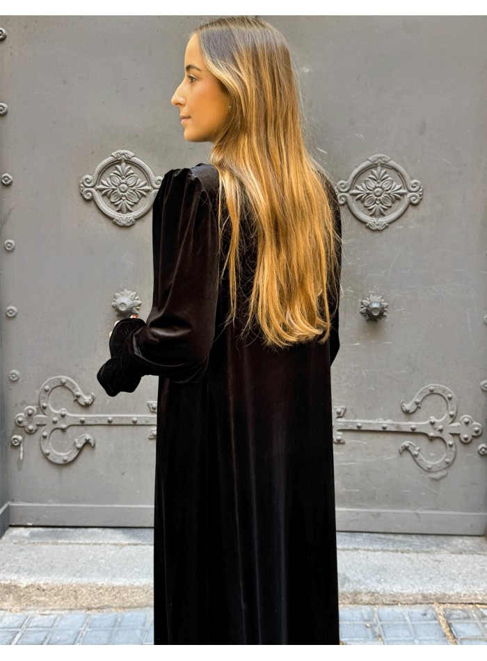 Black velvet kimono for wedding guests