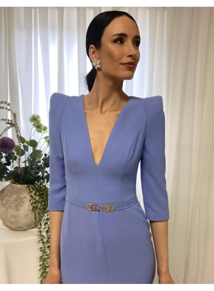 Robe midi avec manches françaises et décolleté...