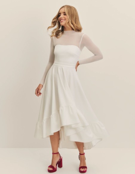 Robe de mariée midi avec encolure en cœur et jupe asymétrique