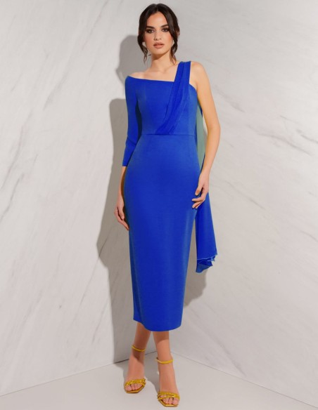 Vestido midi con escote asimétrico con chal