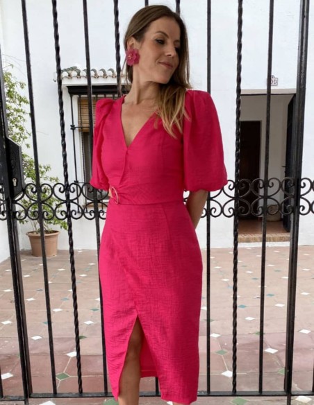 Vestido midi con cut out y mangas abullonadas