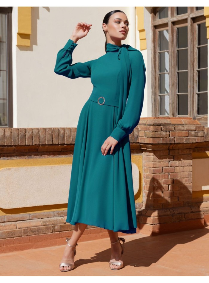 Robe midi en mousseline avec nœud à l'encolure