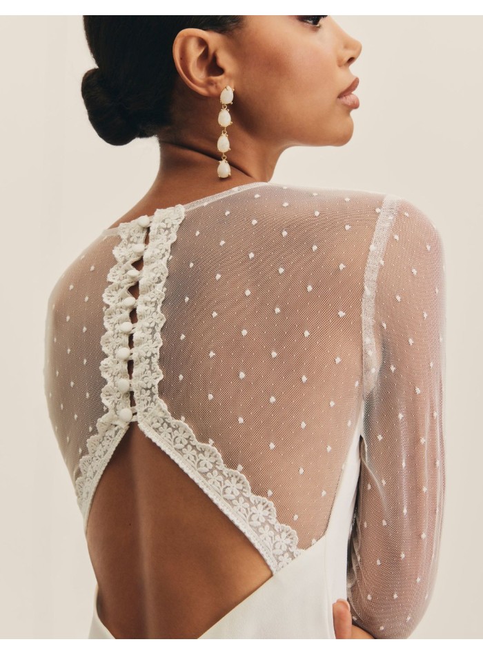 Robe de mariée longue avec encolure fermée et...