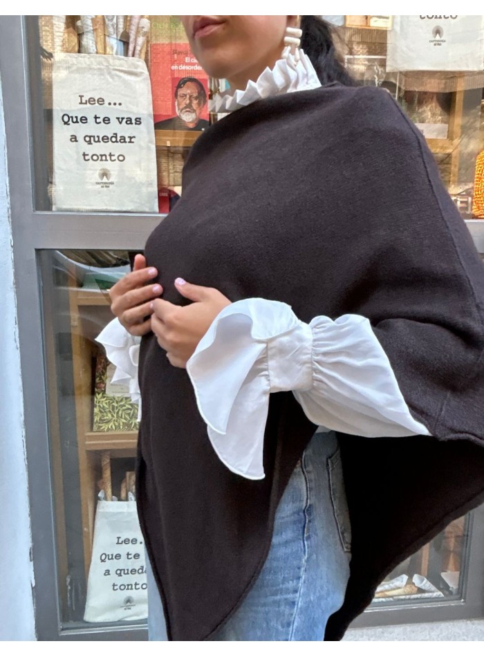 Poncho noir pour invitée