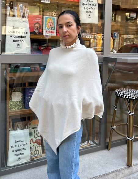 Poncho blanc pour invitée