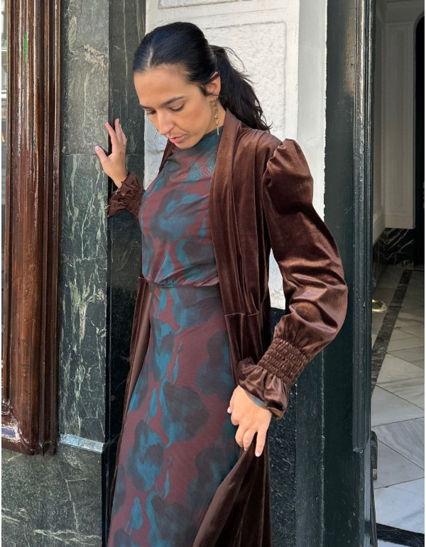 Kimono de terciopelo para invitada marrón