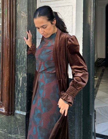 Kimono de terciopelo para invitada marrón