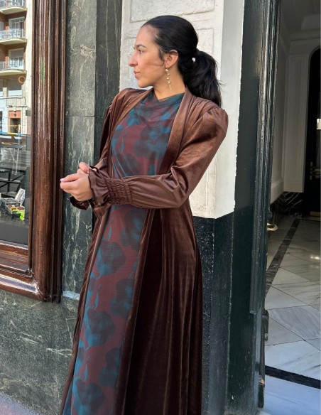 Kimono de terciopelo para invitada marrón