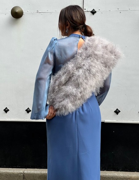 Étole en plumes d'autruche grises pour les invités