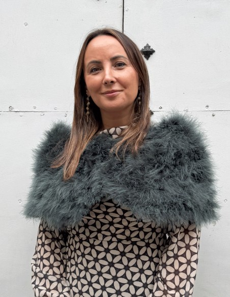 Ostrich feather wrap in green color