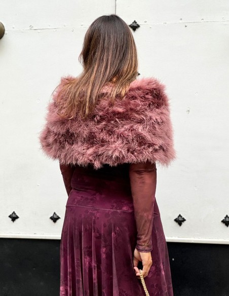 Ostrich feather guest stole in old pink color