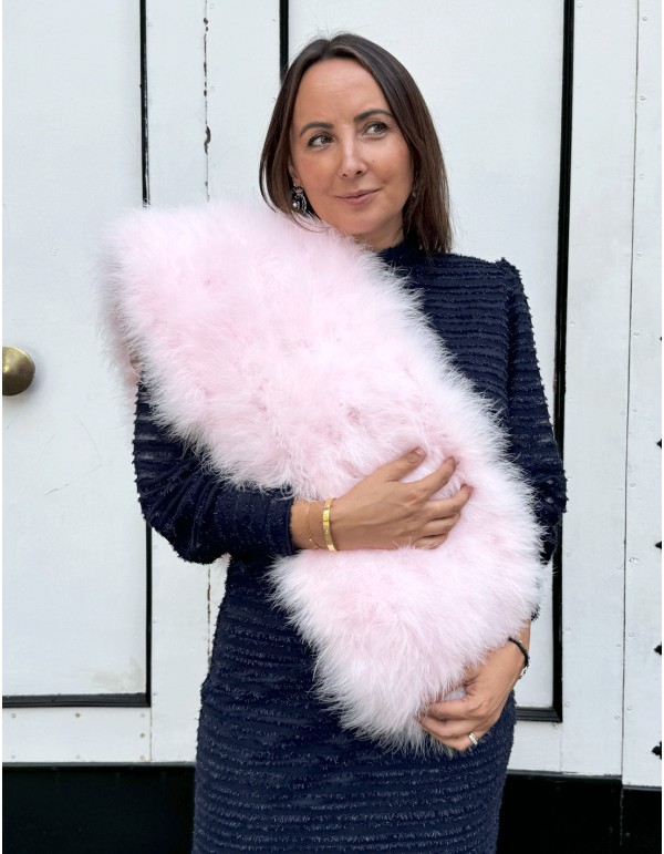Estola de pluma de avestruz rosa para invitada