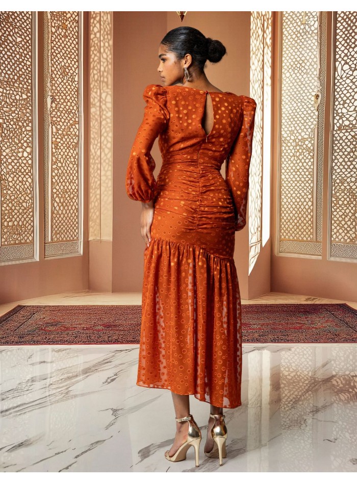 Vestido midi de gasa devoré con escote cruzado para invitada de otoño