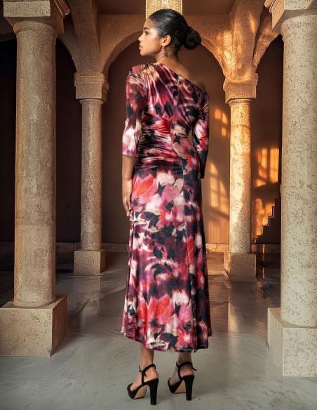 Vestido midi de terciopelo estampado floral con escote asimétrico para invitada de otoño Vestido midi de terciopelo estampado floral con escote asimétrico para invitada de otoño