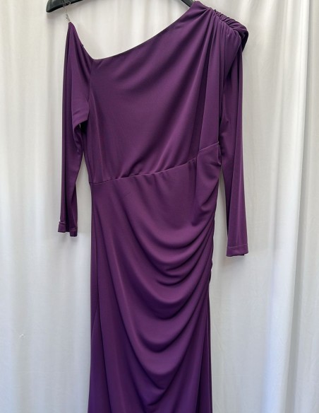 Vestido midi de punto con escote asimétrico y falda con vuelo berenjena Vestido midi de punto con escote asimétrico y falda con vuelo berenjena