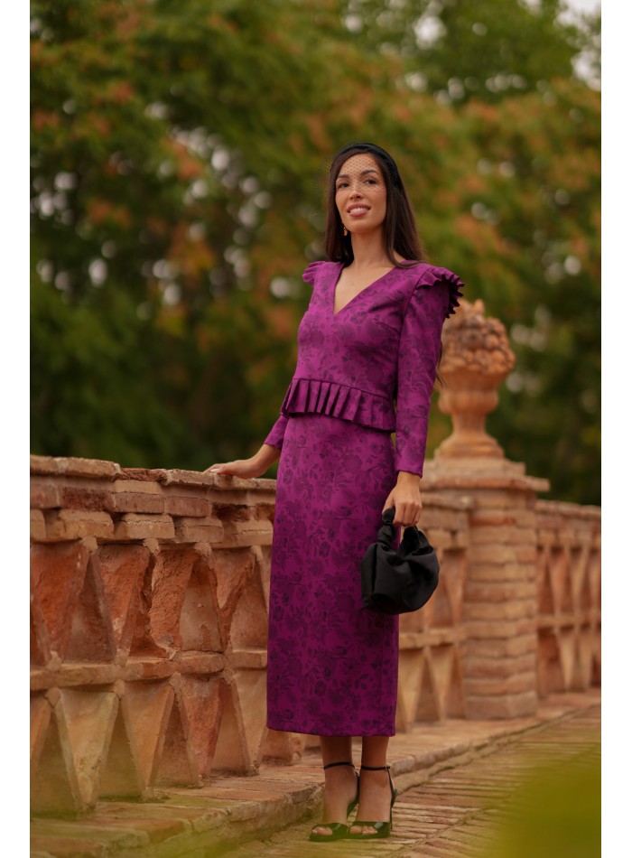 Conjunto de falda y crop con detalle peplum en la cintura para invitada de otoño