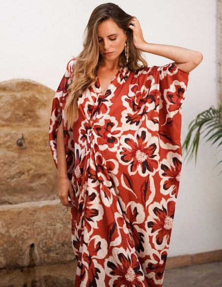 Kaftán con estampado de flores y escote de pico Kaftán con estampado de flores y escote de pico