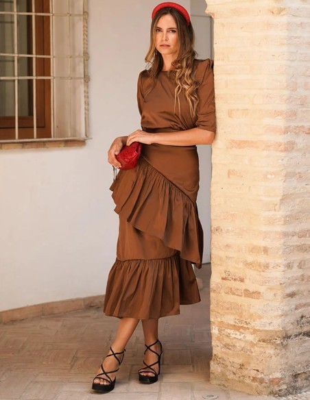 Jupe midi en taffetas marron avec volants asymétriques