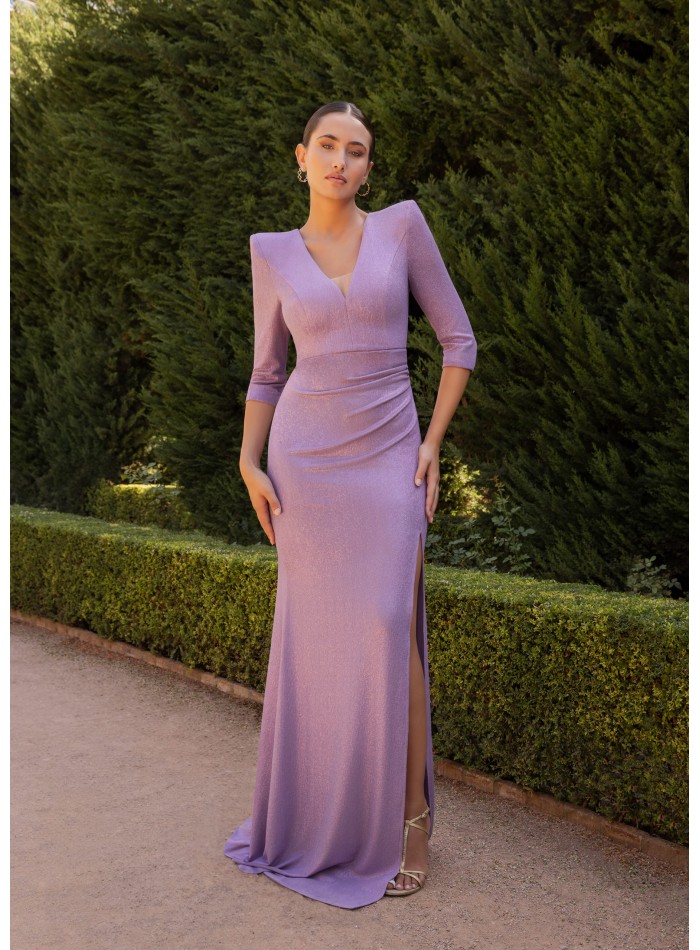 Long knitted guest dress with V-neckline and leg slit