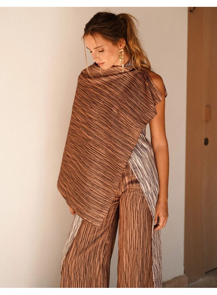 Brown square cape with striped print
