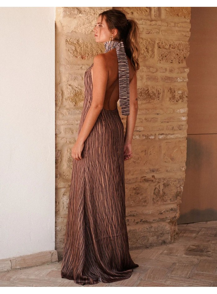 Long guest dress with open back and bow at the...