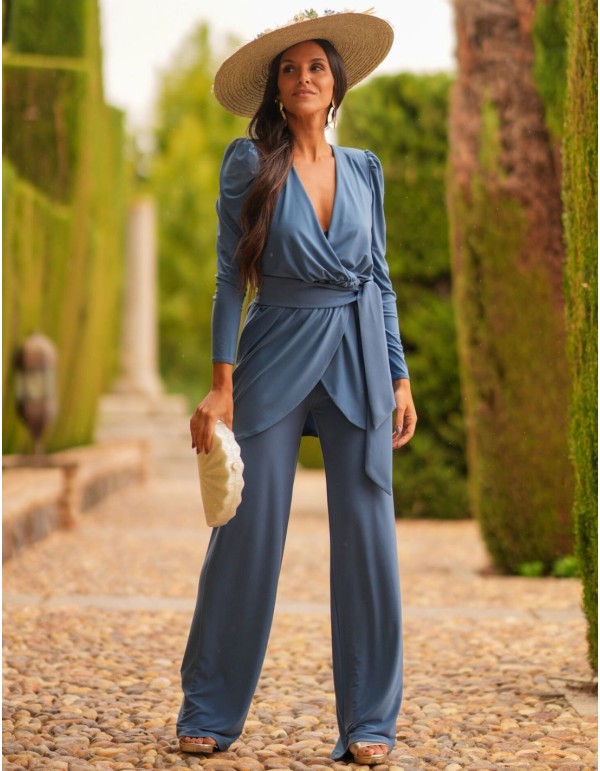 Conjunto de chaqueta cruzada y pantalón recto con fajín
