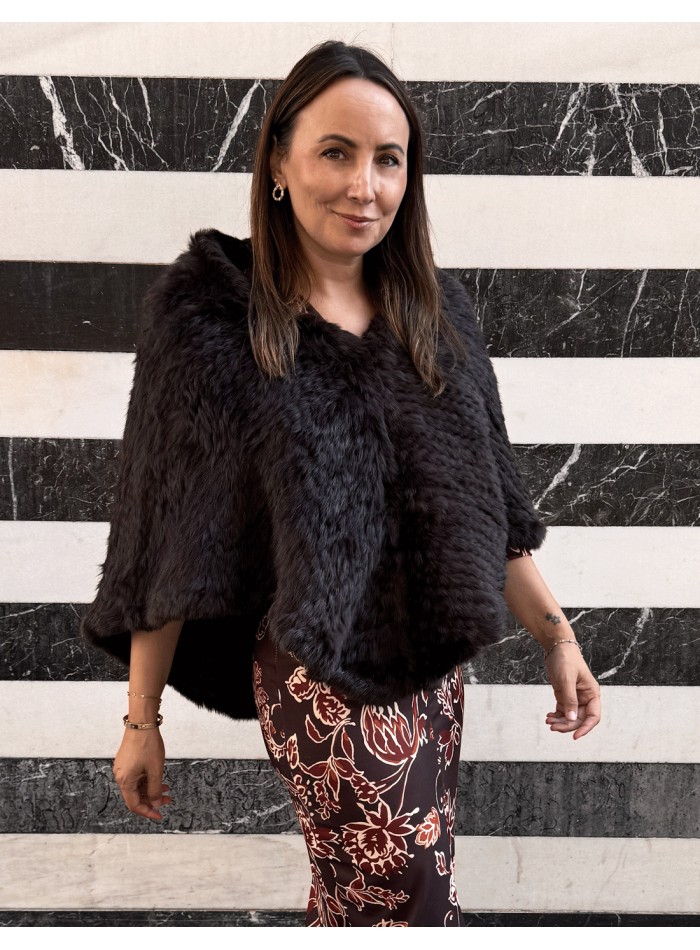 Capa larga de conejo trenzado marrón