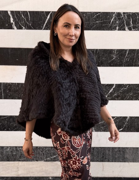 Capa larga de conejo trenzado marrón