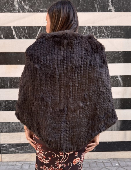 Capa larga de conejo trenzado marrón